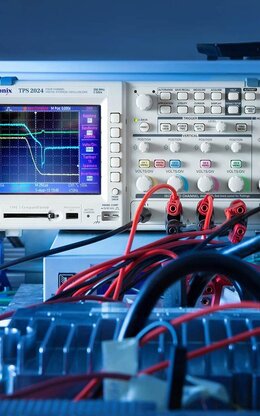 Das Oszilloskop kommt im Labor für Elektrische Messtechnik zum Einsatz.