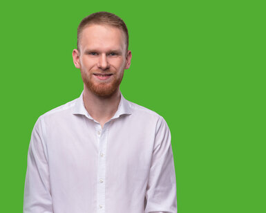 Portraitfoto von Moritz, Testimonial im Studiengang E3