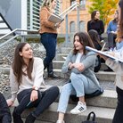 Internationale Austauschstudierende auf dem Campus