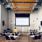 Die Aula der TH Aschaffenburg wird für diverse Veranstaltungen genutzt.